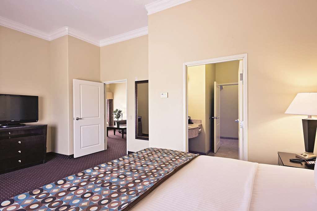 La Quinta By Wyndham Houston New Caney Номер фото